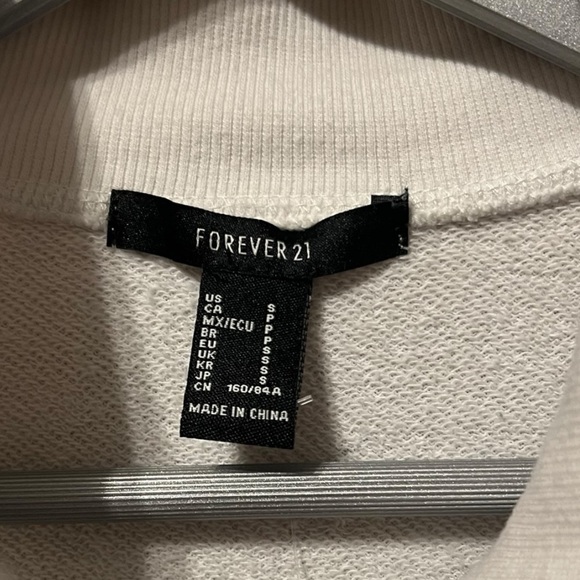 Forever 21 Colorblock Crop Sweatshirt – Size Small - Picture 3 of 4